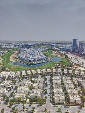 Amazing golf course views studio